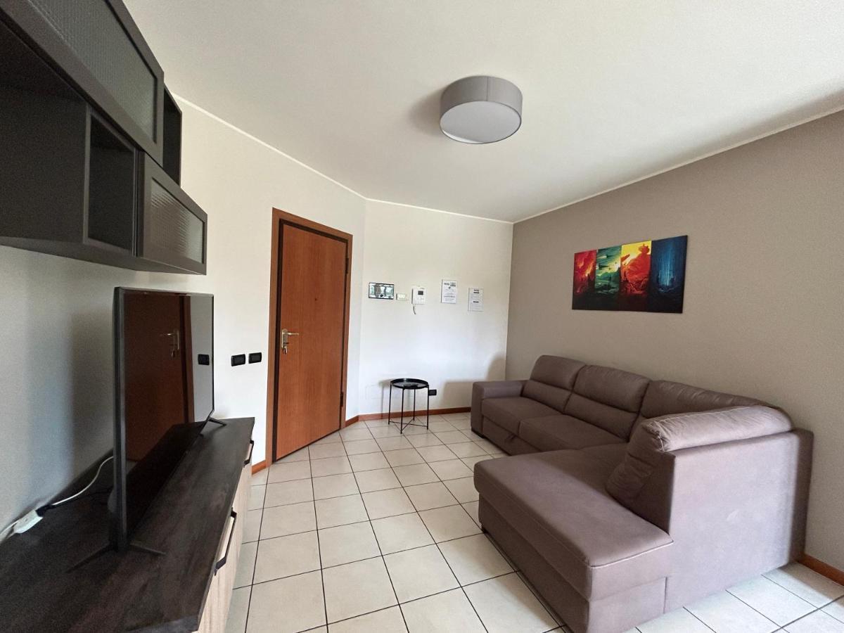 Appartamento Mimosa - Immobili E Soluzioni Rent Brembate Exterior foto